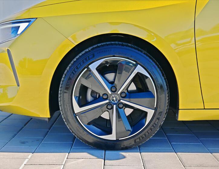 Opel Astra 4