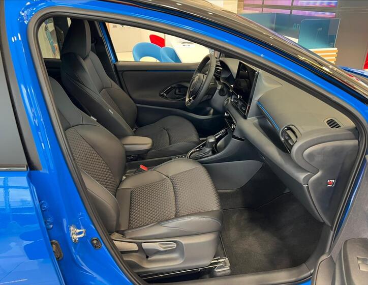 Toyota Yaris 6