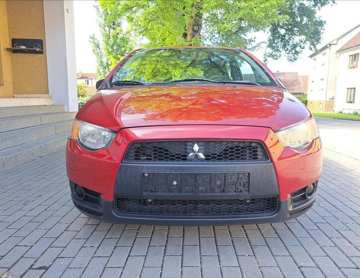Mitsubishi Colt 13