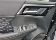 Mitsubishi Outlander 26