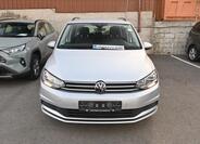 Volkswagen Touran 1