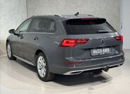 Volkswagen Golf 11