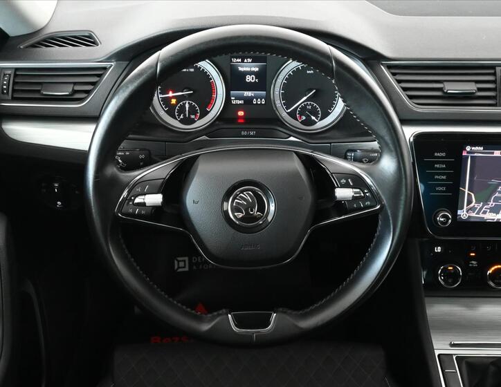 Škoda Superb 16