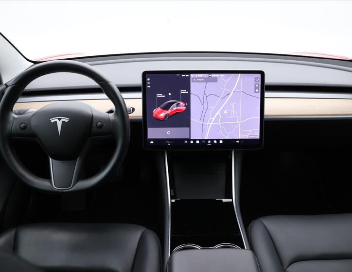 Tesla Model 3 27