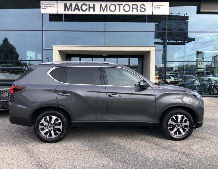 SsangYong Rexton 8