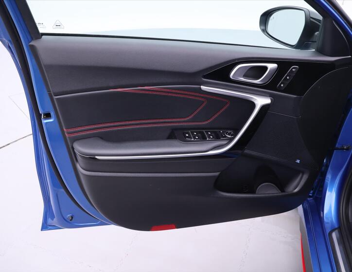KIA ProCeed 11