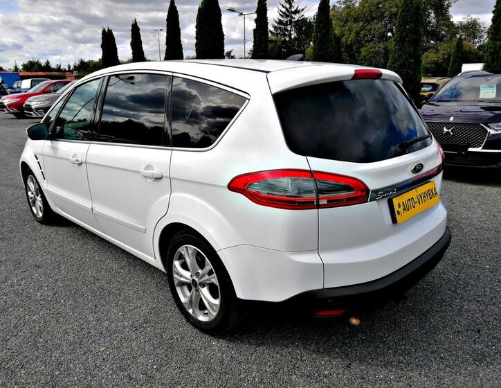 Ford S-MAX 5