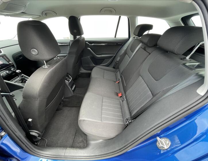 Škoda Octavia 16