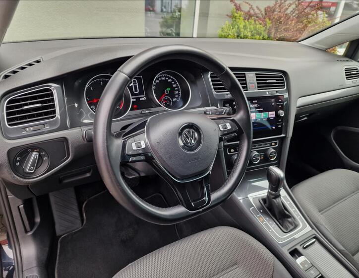 Volkswagen Golf 20