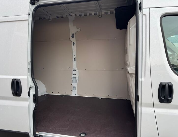 Toyota Proace Max 13
