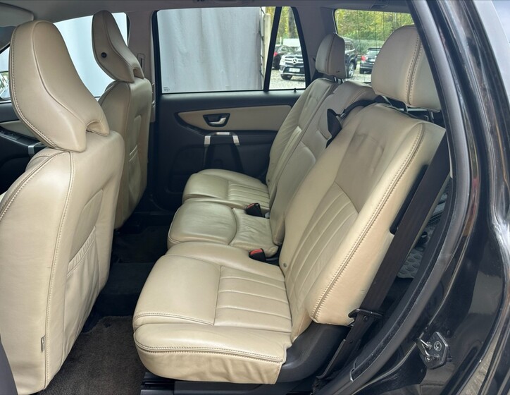 Volvo XC90 11