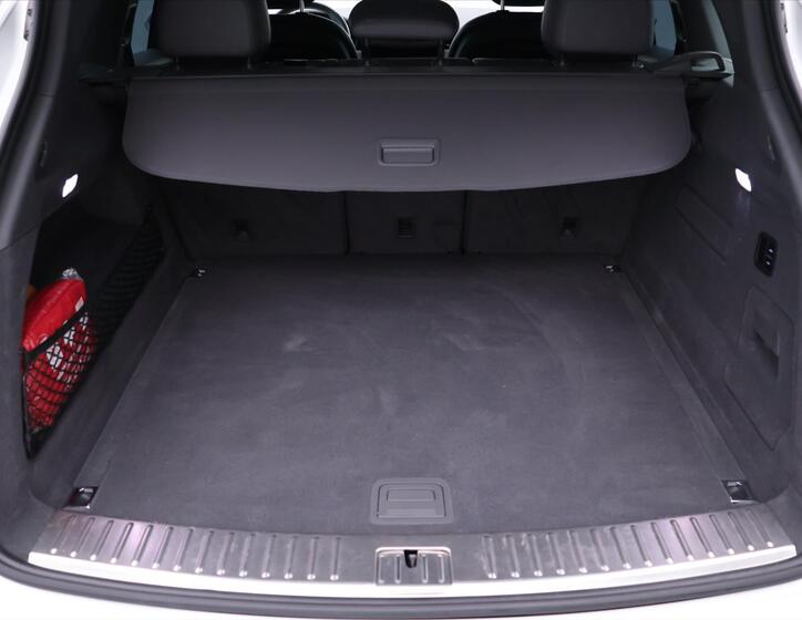 Porsche Cayenne 10
