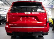 Cadillac Escalade 4