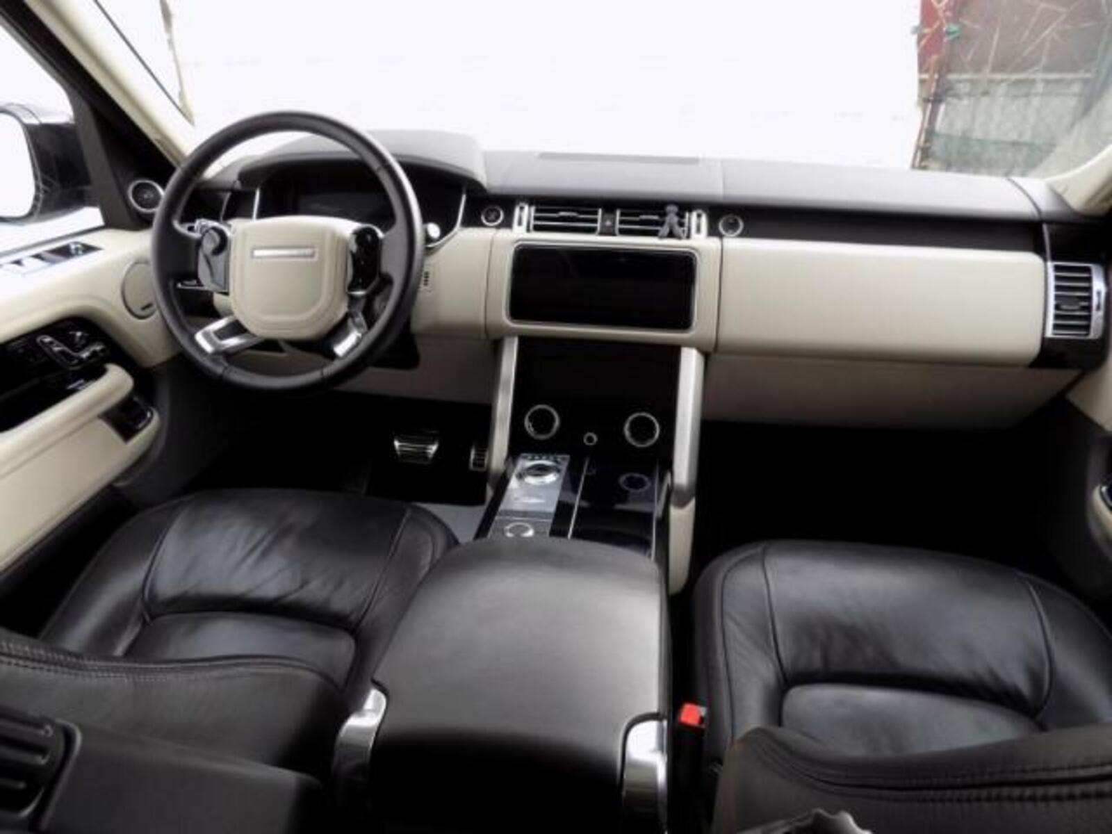 Land Rover Range Rover 22