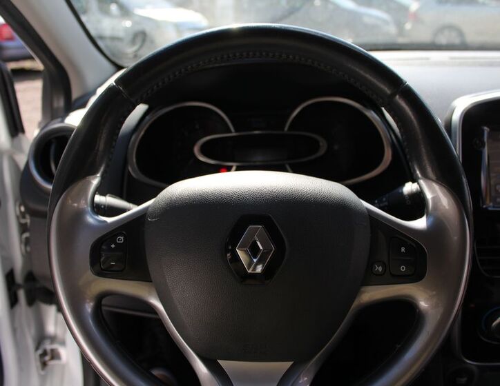 Renault Clio 19