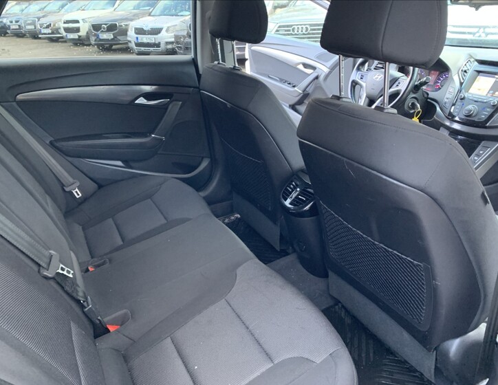 Hyundai i40 16