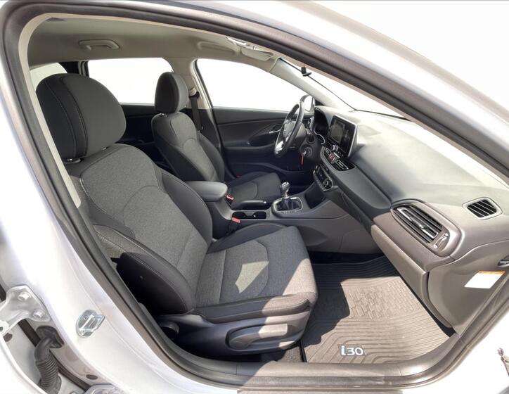 Hyundai i30 17