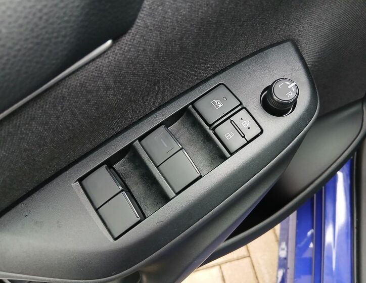 Toyota Yaris 17