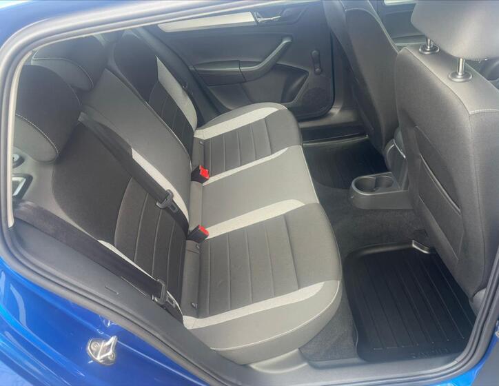 Škoda Rapid 9