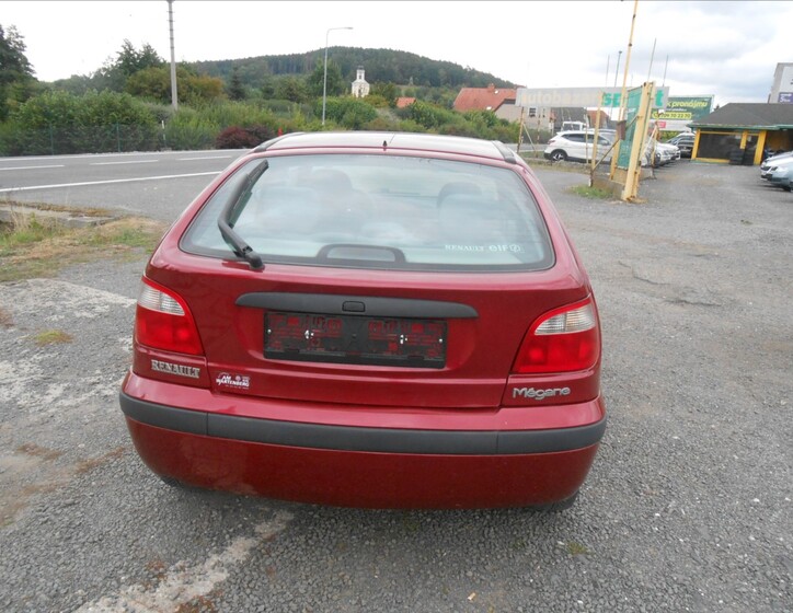 Renault Mégane 8