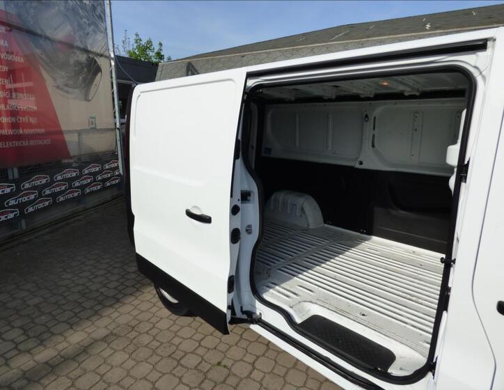 Renault Trafic 30