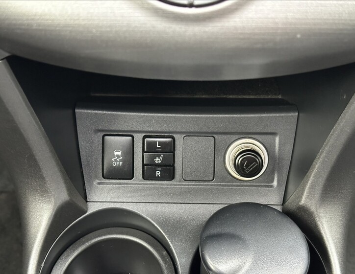 Toyota RAV4 25