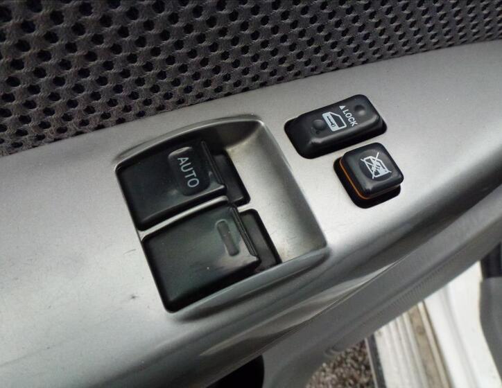 Toyota Hilux 27