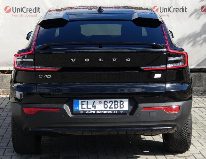 Volvo C40 4