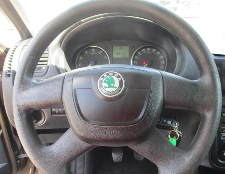 Škoda Roomster 20