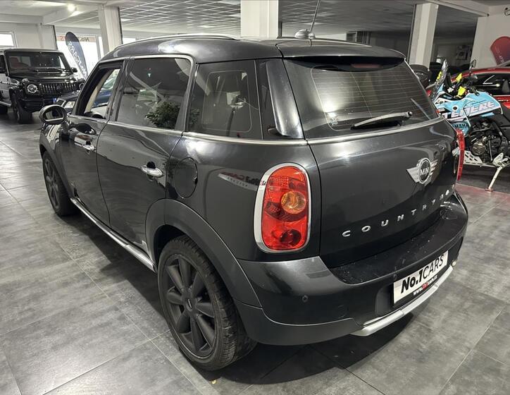 Mini Countryman 4
