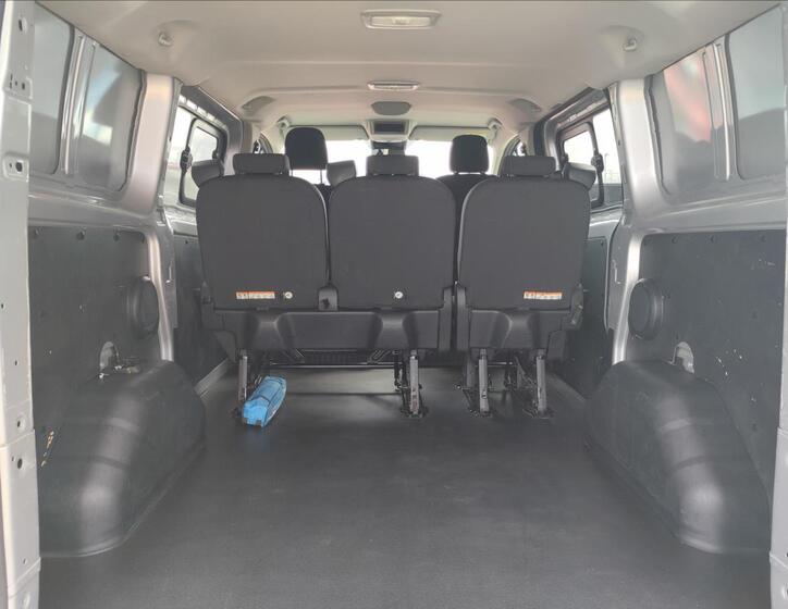 Ford Transit Custom 11