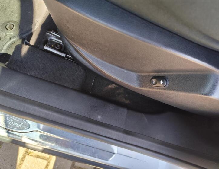 Ford S-MAX 18