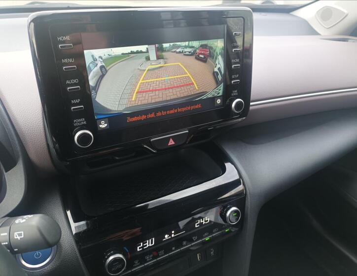 Toyota Yaris Cross 17