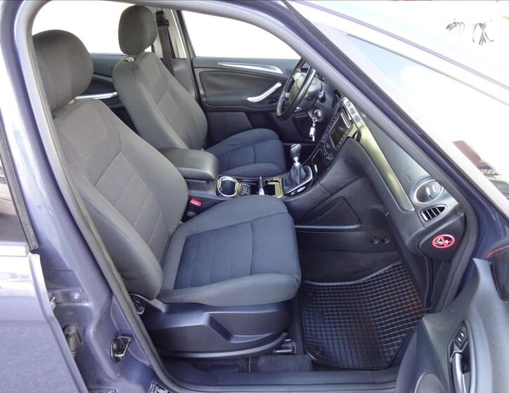 Ford S-MAX 31