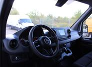 Mercedes-Benz Sprinter 9