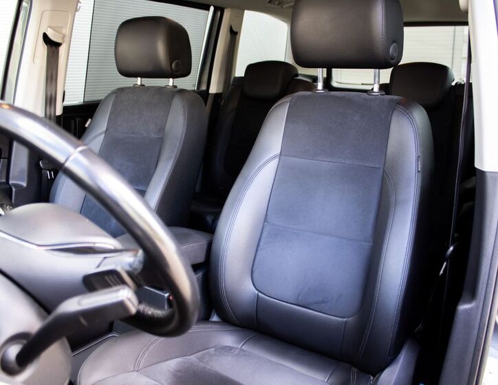 Volkswagen Sharan 9