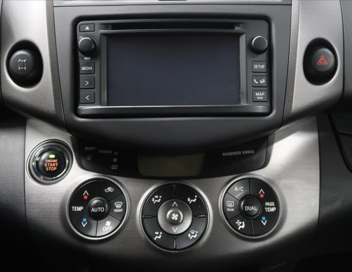 Toyota RAV4 26