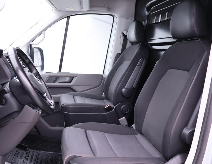 Volkswagen Crafter 10