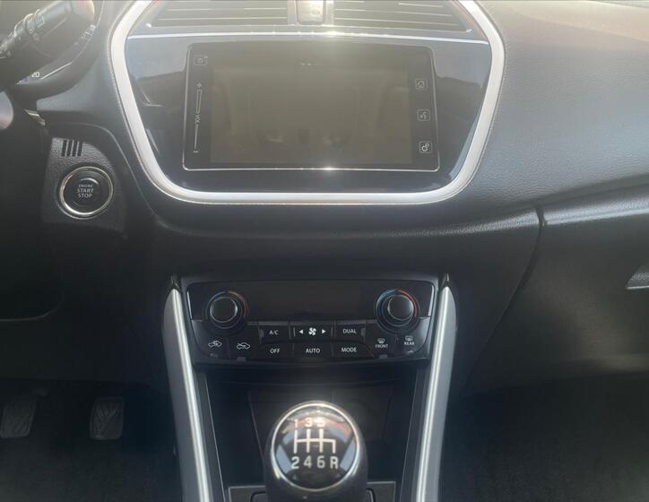 Suzuki SX4 S-Cross 13