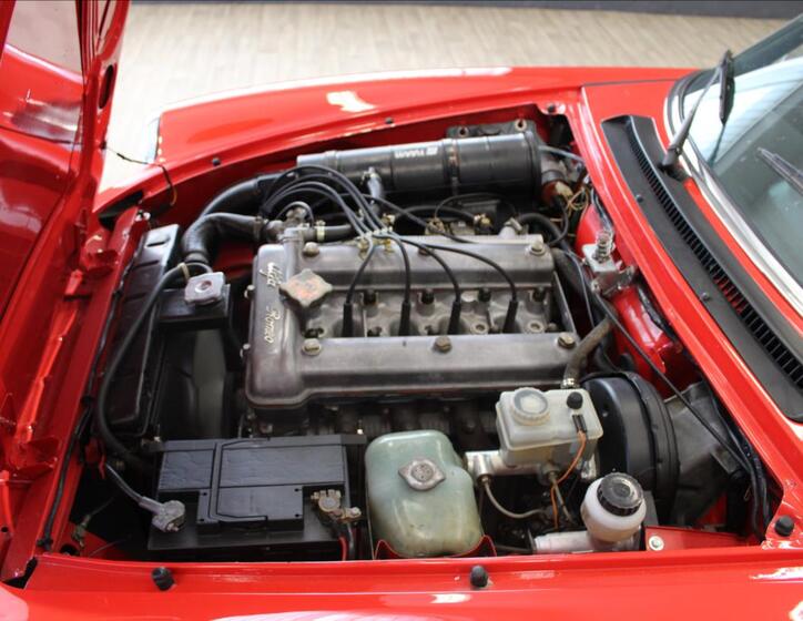 Alfa Romeo Spider 6