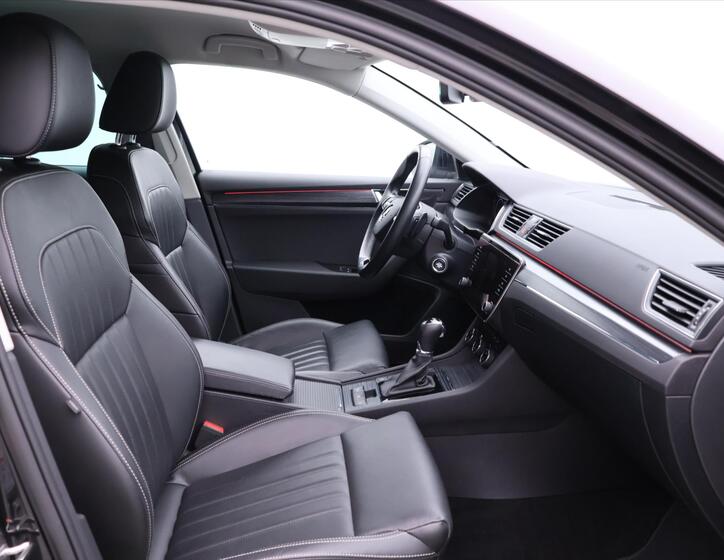 Škoda Superb 13