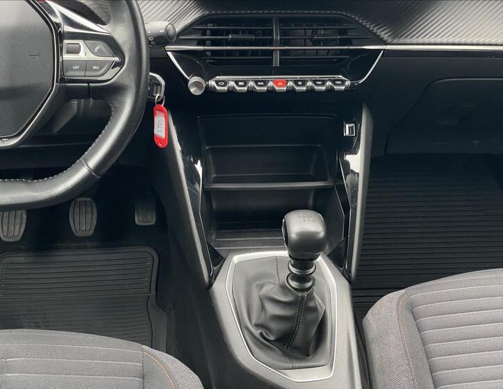 Peugeot 2008 13
