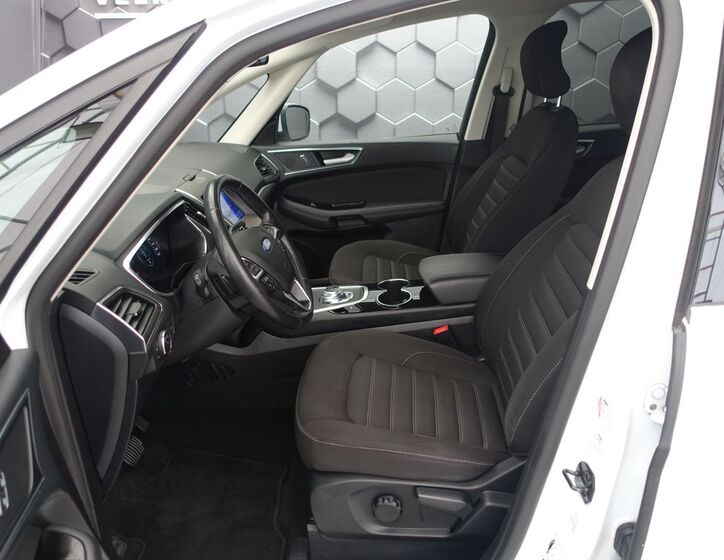 Ford Galaxy 26
