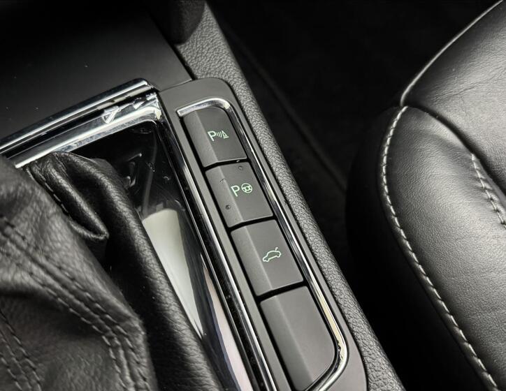 Škoda Superb 30