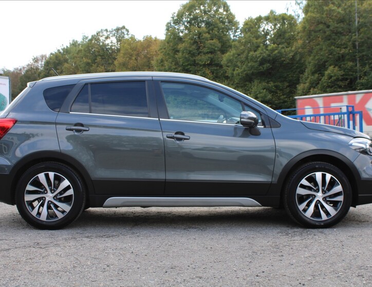Suzuki SX4 S-Cross 4