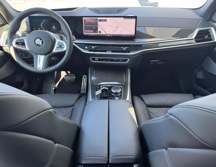 BMW X5 8