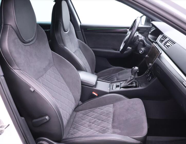Škoda Superb 14