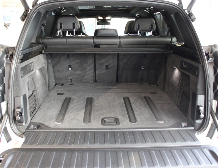 BMW X5 8