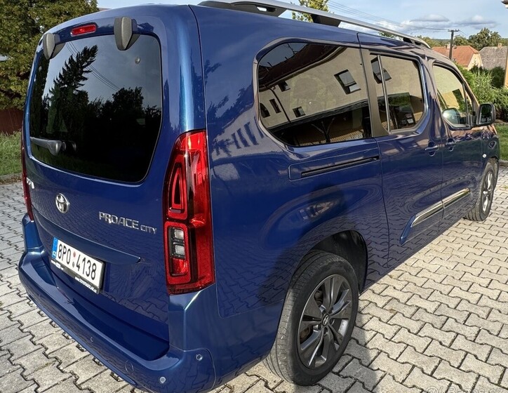 Toyota ProAce 17
