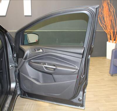 Ford Kuga 26